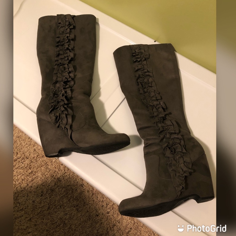 Elle Beautiful Riva Grey Wedge Tall Boots